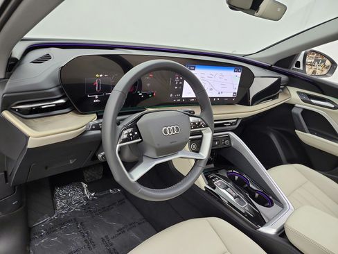 Used 2025 Audi Q5 Premium w/ Convenience Package AWD/4WD image 9