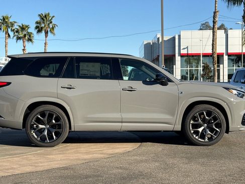 New 2026 Lexus TX 500h image 3