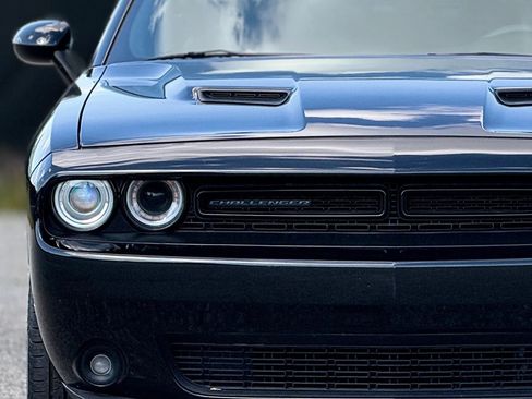 Used 2018 Dodge Challenger SXT w/ Blacktop Package image 11
