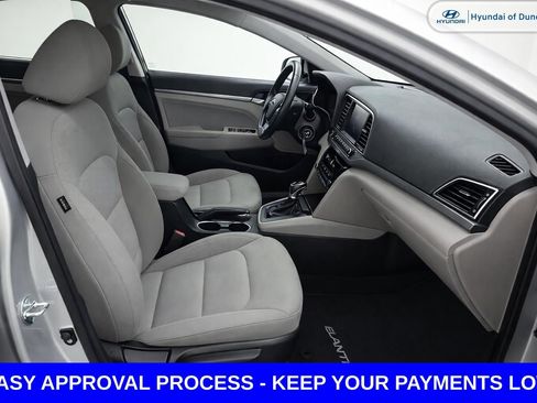Used 2017 Hyundai Elantra SE FWD image 15