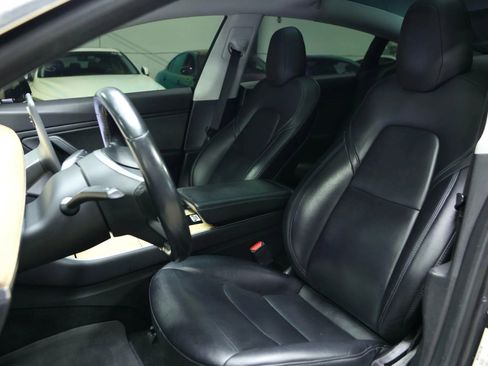 Used 2019 Tesla Model 3 Standard Range Plus image 22