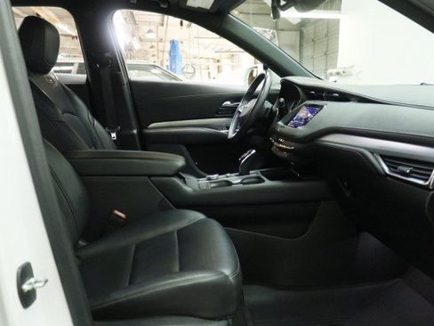 Used 2020 Cadillac XT4 Premium Luxury FWD image 22
