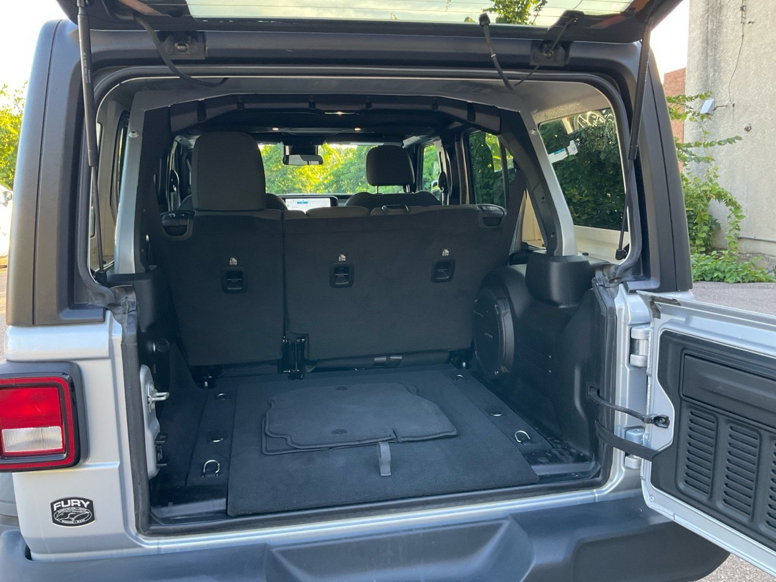 Used 2024 Jeep Wrangler Unlimited Sport AWD/4WD image 26