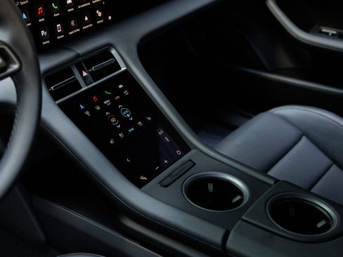 New 2025 Porsche Taycan image 22