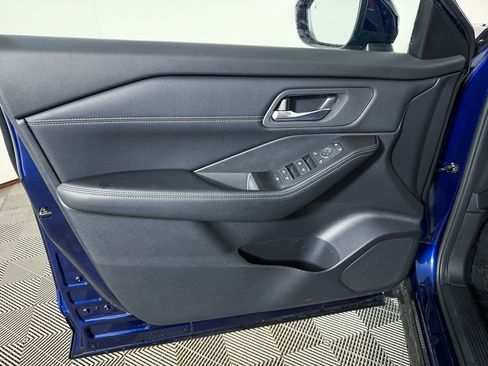 Certified 2024 Nissan Rogue SL image 42