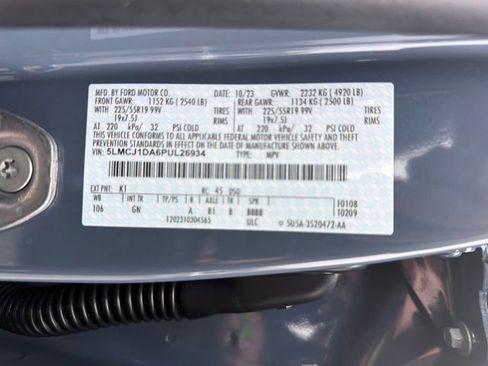 Certified 2023 Lincoln Corsair AWD w/ Equipment Group 101A image 35