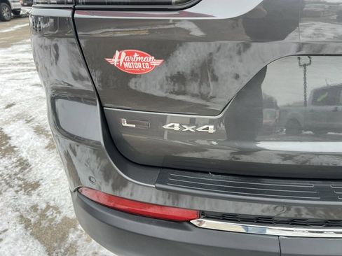 Used 2022 Jeep Grand Cherokee L Limited image 24