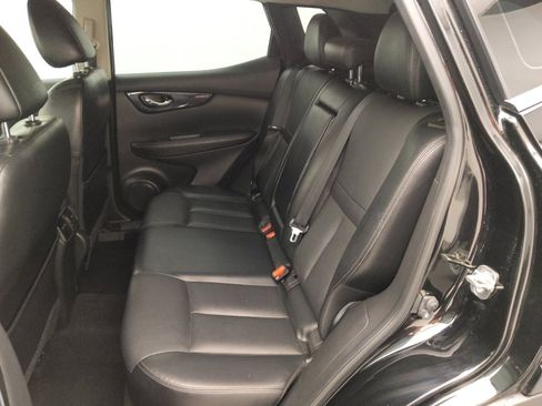 Used 2019 Nissan Rogue Sport SL image 18