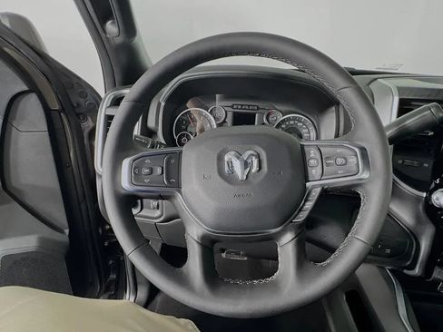 Used 2025 RAM 2500 Big Horn AWD/4WD image 12