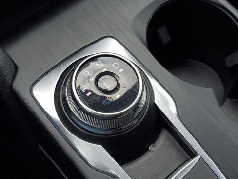 Used 2025 Ford Escape ST-Line image 15