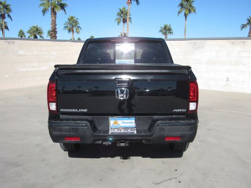 Certified 2017 Honda Ridgeline Black Edition image 7