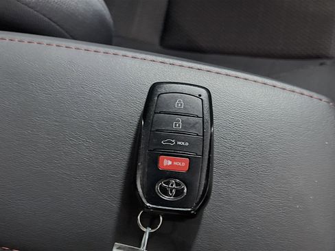 Used 2025 Toyota Corolla SE image 36