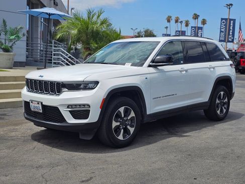 Used 2024 Jeep Grand Cherokee Limited 4xe AWD/4WD image 4
