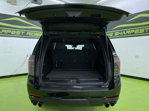 Used 2025 Chevrolet Suburban Z71 image 9