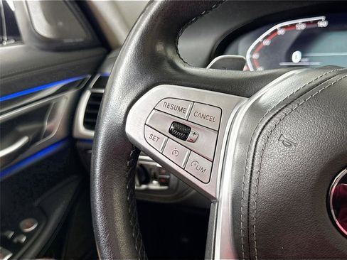 Used 2021 BMW 740i image 24