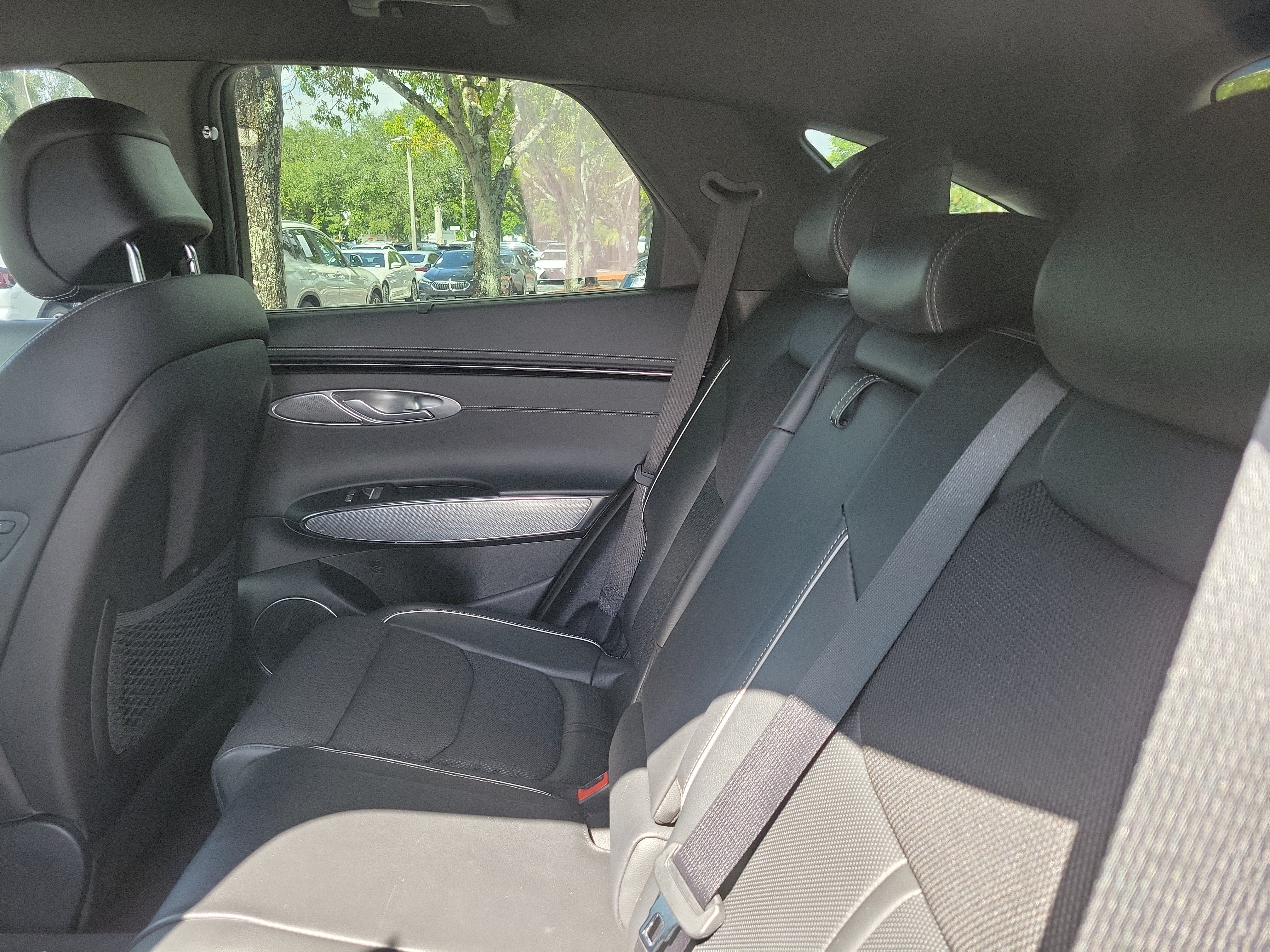 Used 2022 Genesis GV70 2.5T w/ Sport Prestige Package AWD/4WD image 8