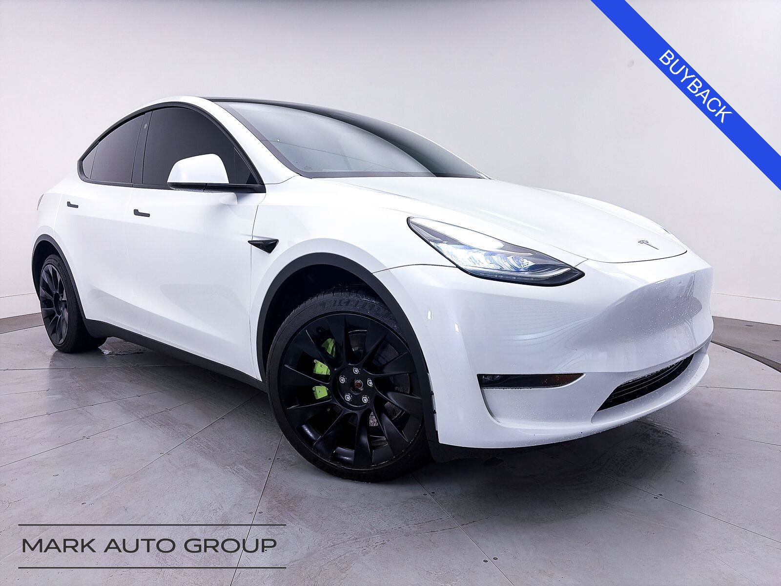 Used 2023 Tesla Model Y Long Range AWD/4WD image 1