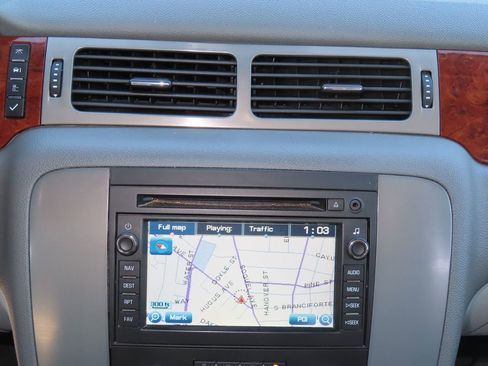 Used 2010 GMC Sierra 3500 SLT w/ SLT Convenience Package image 30