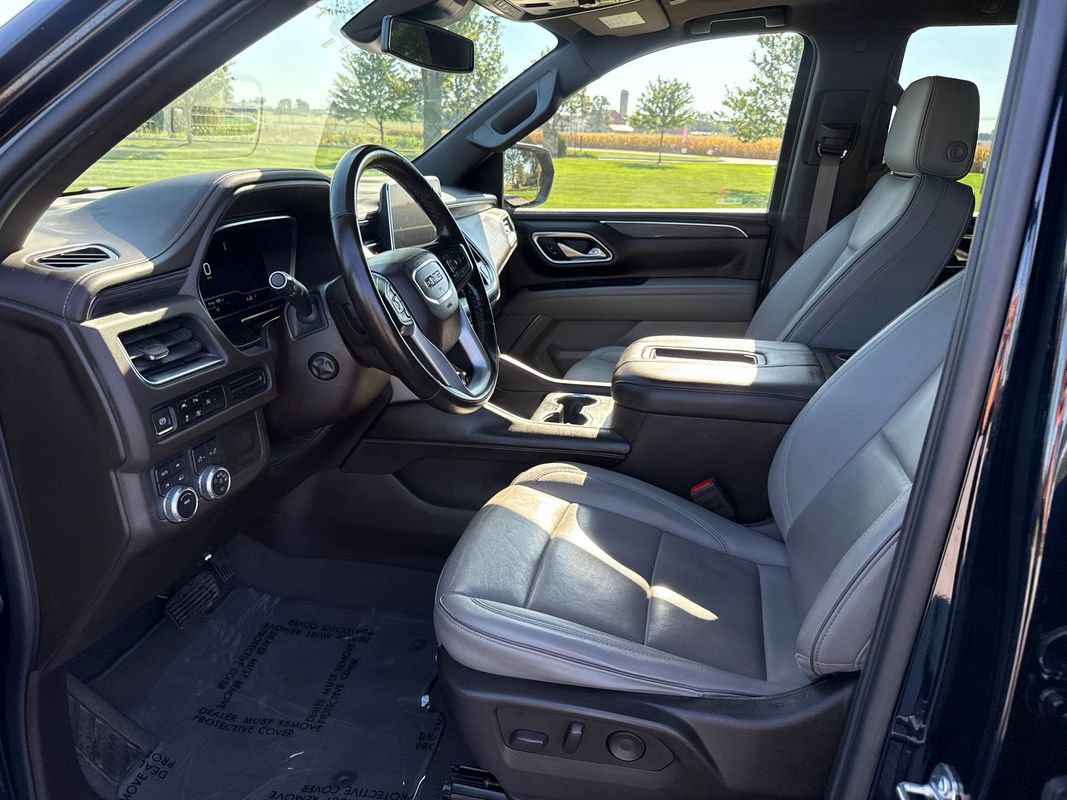 Used 2023 GMC Yukon SLT w/ SLT Premium Package AWD/4WD image 9