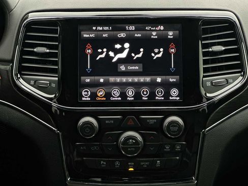 Used 2020 Jeep Grand Cherokee Overland image 17