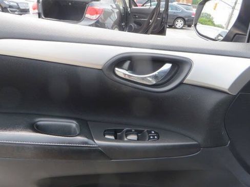 Used 2018 Nissan Sentra S FWD image 46
