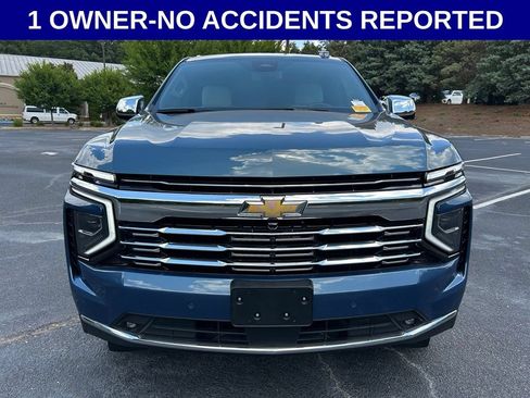 Used 2025 Chevrolet Suburban Premier w/ Sun And Tow Package RWD image 13