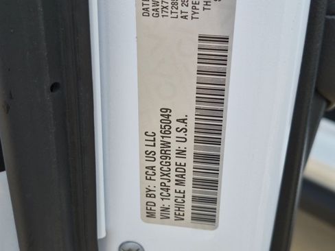 Used 2024 Jeep Wrangler Rubicon AWD/4WD image 19
