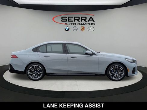 New 2026 BMW 530i xDrive w/ M Sport Package AWD/4WD image 2