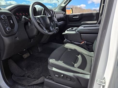 Used 2025 Chevrolet Silverado 1500 Custom Trail Boss AWD/4WD image 13