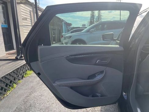 Used 2018 Chevrolet Impala Premier image 23