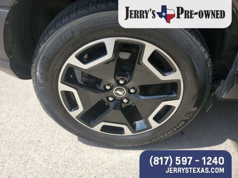 Used 2023 Ford Bronco Sport Outer Banks w/ Tech Package AWD/4WD image 5