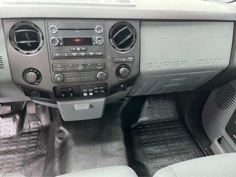 Used 2015 Ford F550 4x4 Regular Cab Super Duty image 34