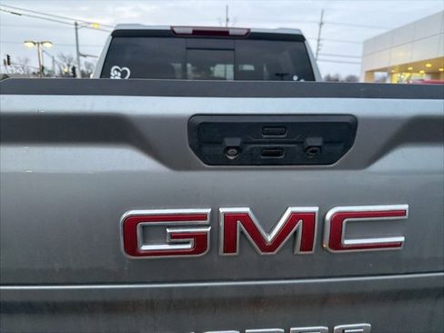 Used 2023 GMC Sierra 1500 SLT w/ SLT Premium Plus Package image 31