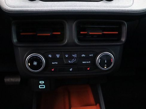 Used 2023 Ford Maverick XLT w/ XLT Luxury Package image 19