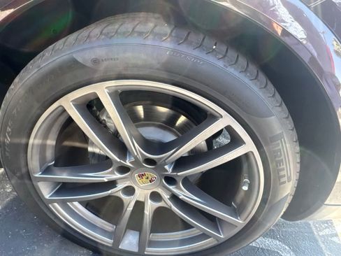 Used 2019 Porsche Cayenne S AWD/4WD image 14