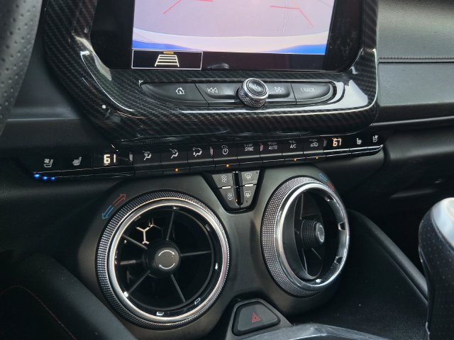 Used 2020 Chevrolet Camaro SS RWD image 17