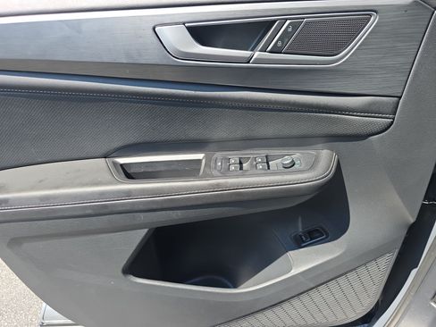 Used 2024 Volkswagen Atlas Cross Sport SE FWD image 27