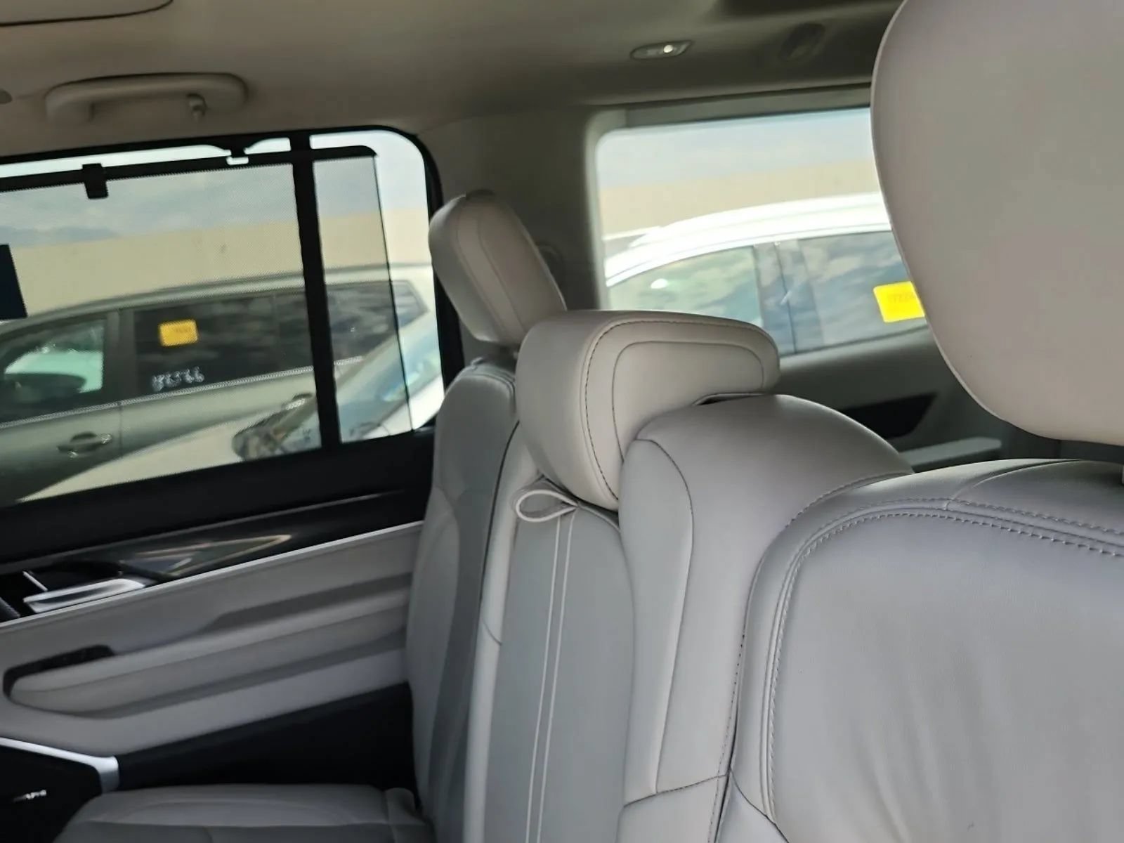 Used 2022 Jeep Wagoneer Series I w/ Convenience Group I AWD/4WD image 7