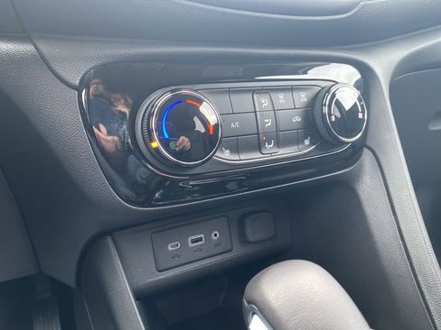 Used 2023 Buick Encore GX Preferred w/ Cold Weather Comfort Package image 24