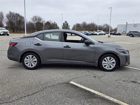 Used 2024 Nissan Sentra S image 13