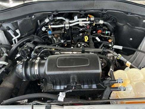 Used 2023 Ford Explorer XLT w/ Equipment Group 202A image 15