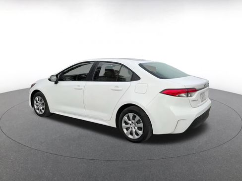 Used 2025 Toyota Corolla LE image 10