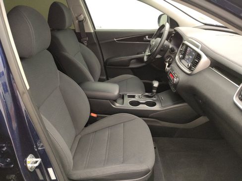Used 2019 Kia Sorento S image 21