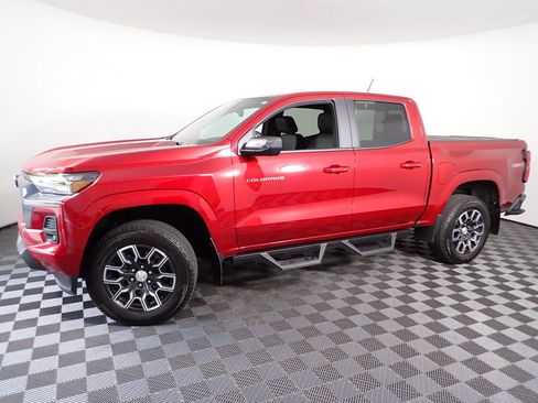 Used 2024 Chevrolet Colorado LT w/ LT Convenience Package III AWD/4WD image 12