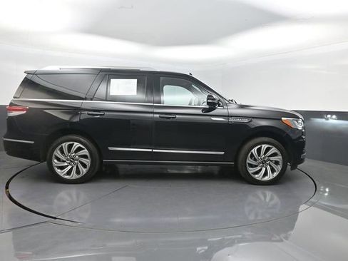 Used 2023 Lincoln Navigator Reserve RWD image 33