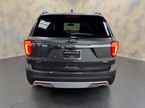 Used 2017 Ford Explorer XLT w/ Equipment Group 202A AWD/4WD image 6