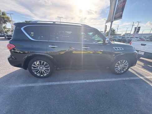 Used 2017 INFINITI QX80 2WD w/ Deluxe Technology Package image 16