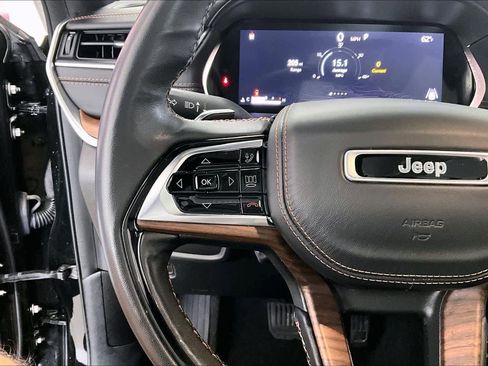 Used 2022 Jeep Grand Cherokee Summit AWD/4WD image 21