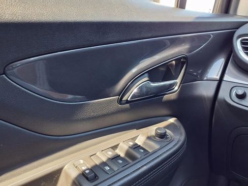 Certified 2020 Buick Encore Preferred FWD image 18