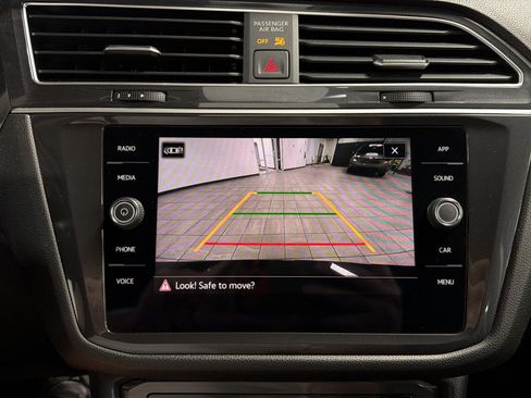 Certified 2024 Volkswagen Tiguan SE AWD/4WD image 25